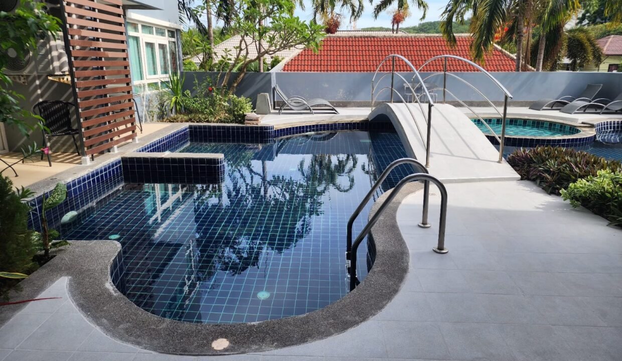 pool calypso2