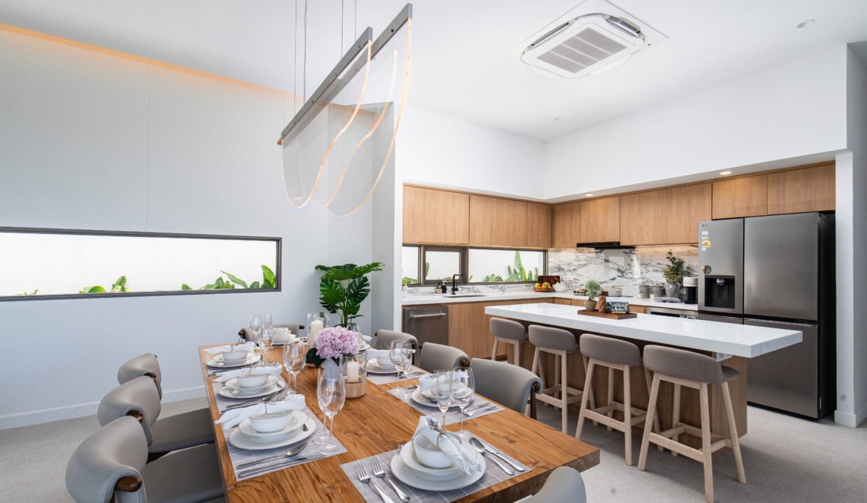 Dining area + Kitchen