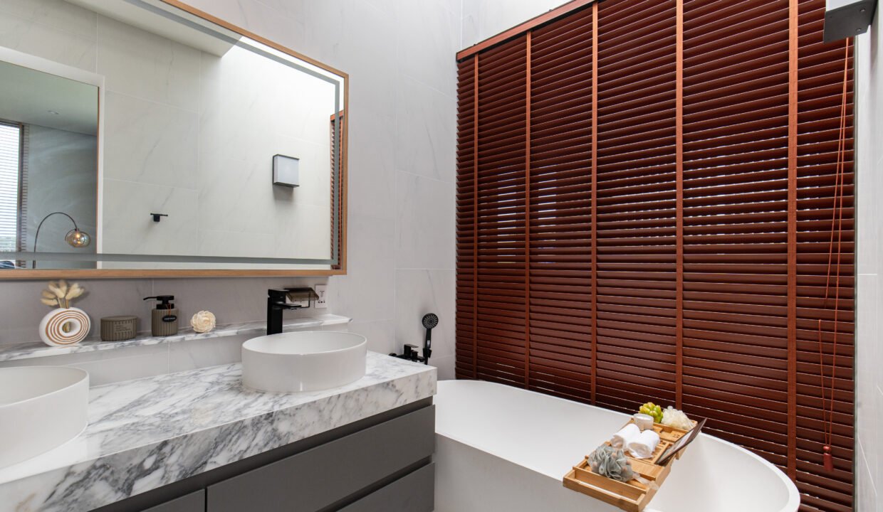 Master Bathroom 2