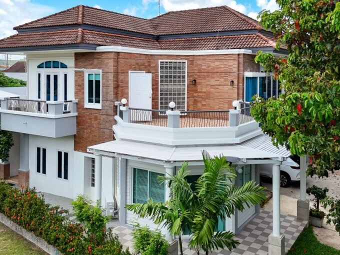 NEWLY RENOVATED 3+1 BEDROOM HOUSE – CHALONG
