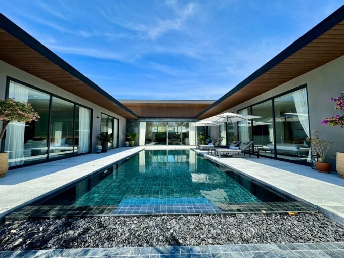 Luxury 4-Bedroom Pool Villa – Chalong Bay