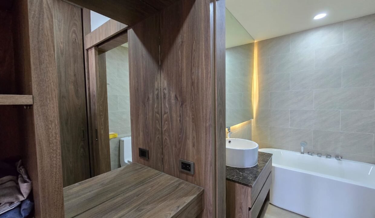 WhatsApp Image 2025-09-29 at 5.47.44 PM (2)