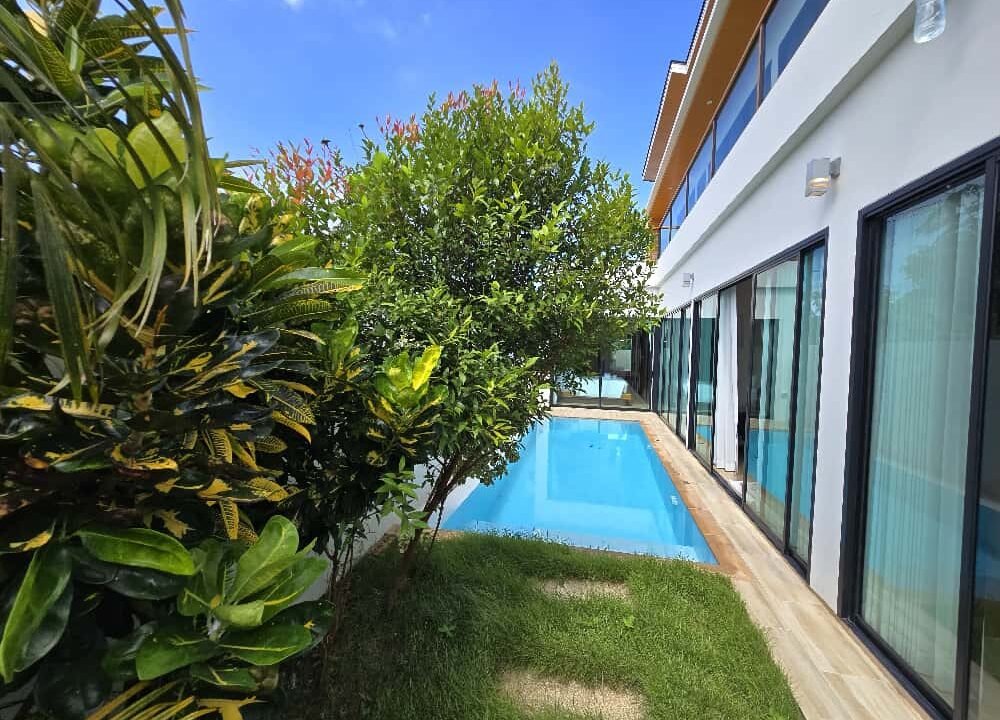 WhatsApp Image 2025-10-04 at 1.47.33 PM