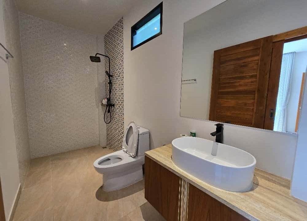 WhatsApp Image 2025-10-04 at 1.48.01 PM