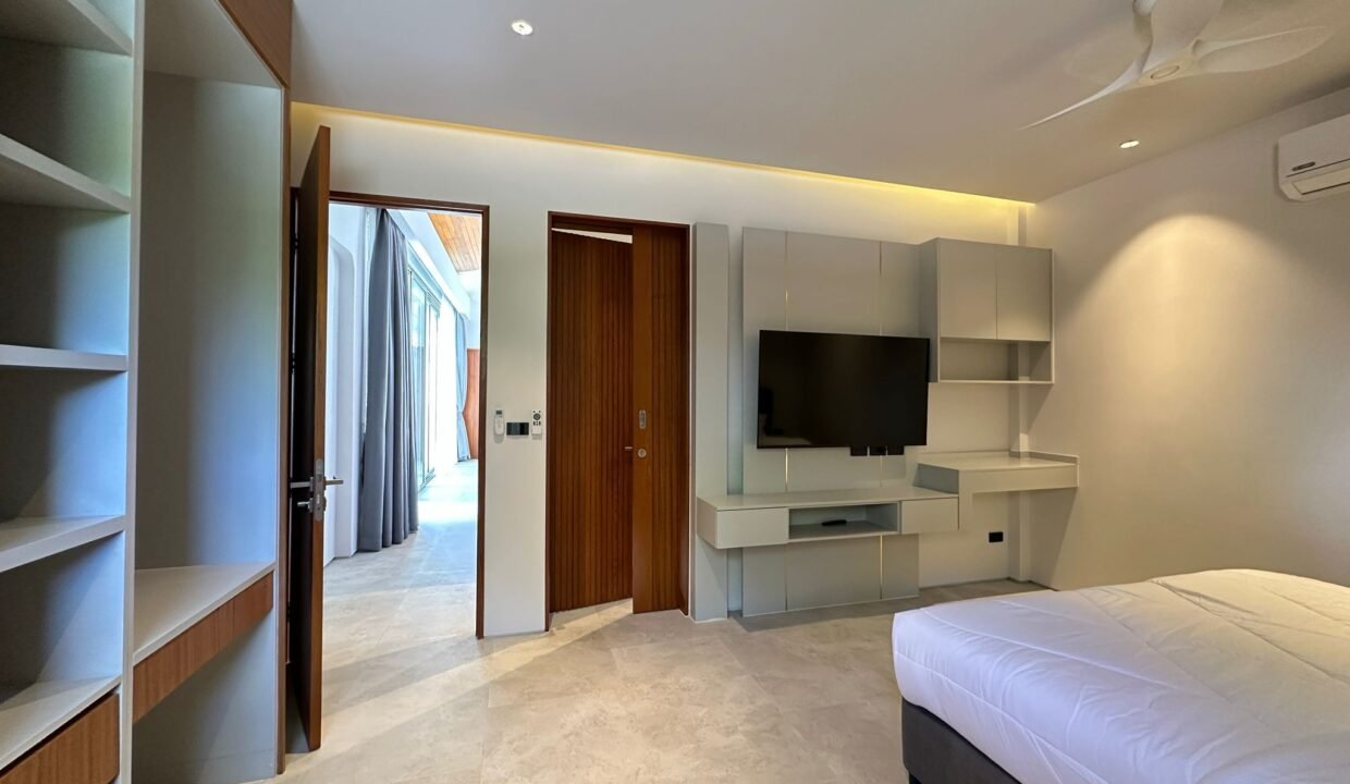 WhatsApp Image 2025-10-06 at 2.26.26 PM (2)