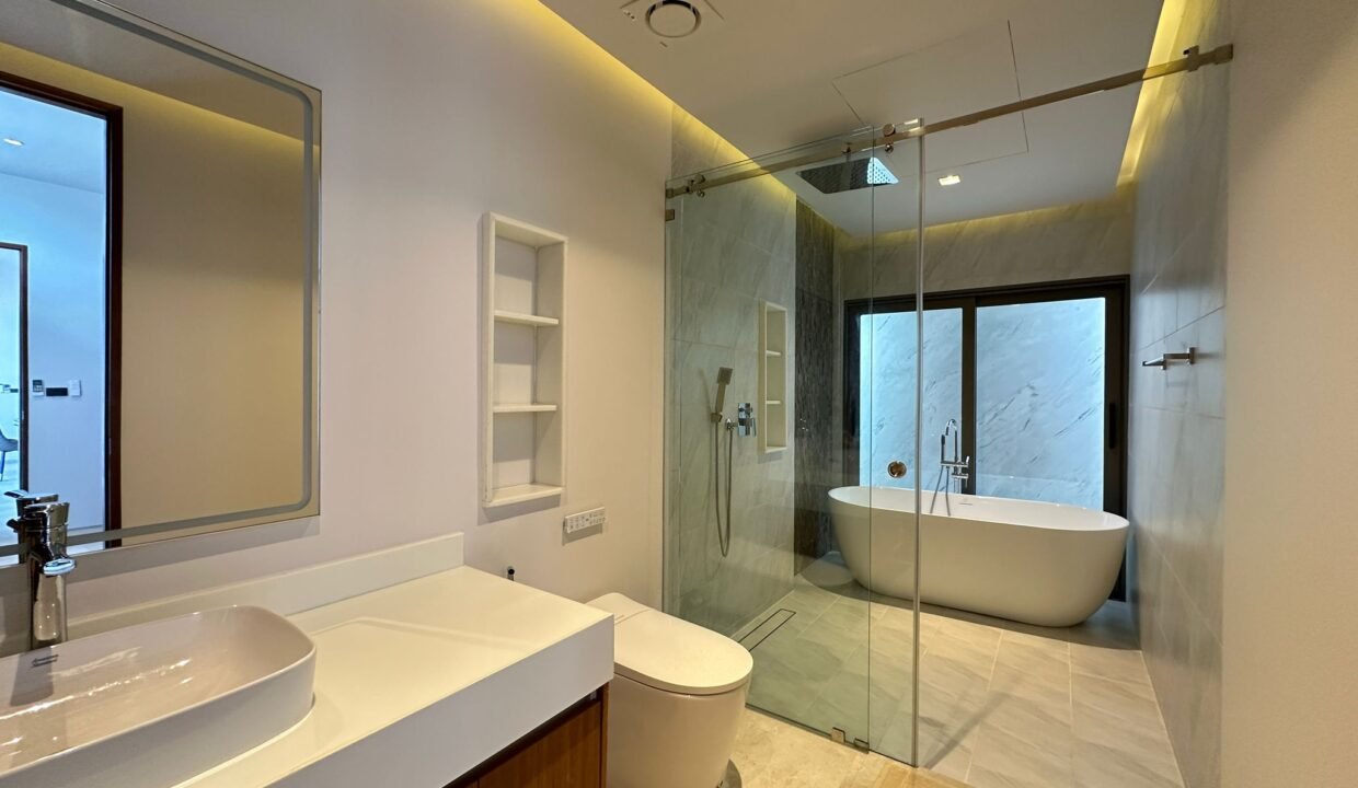 WhatsApp Image 2025-10-06 at 2.26.28 PM (1)