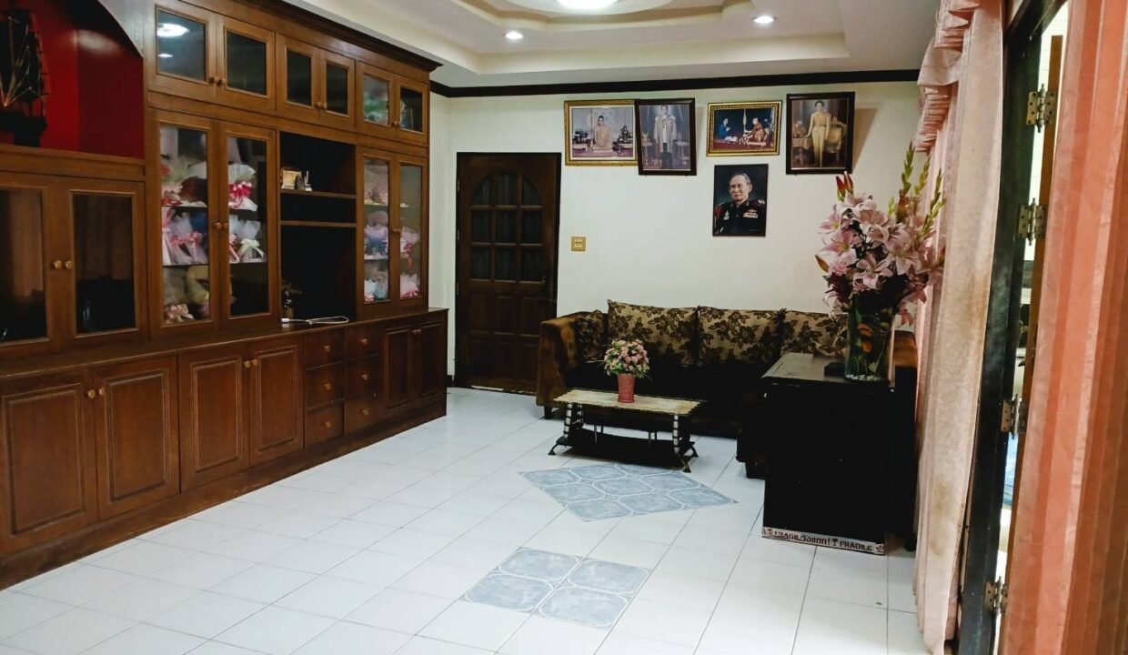 WhatsApp Image 2025-10-14 at 10.06.13 AM