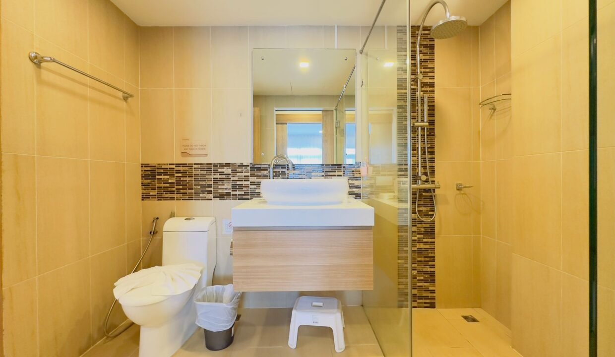 WhatsApp Image 2025-10-18 at 1.52.13 PM