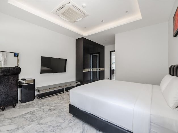 WhatsApp Image 2025-11-07 at 12.53.25 PM (2)